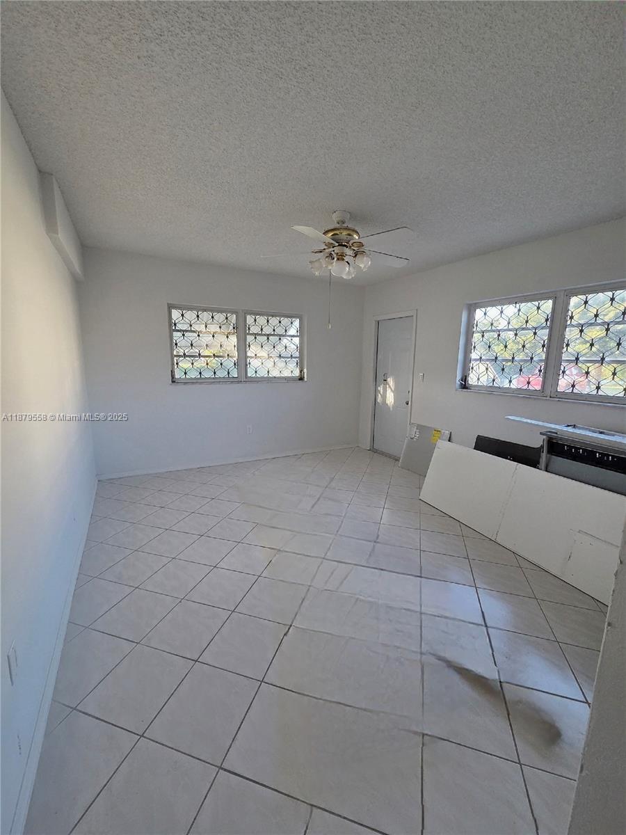 RO-MONT GARDENS ANDOVER A - Residential Lease