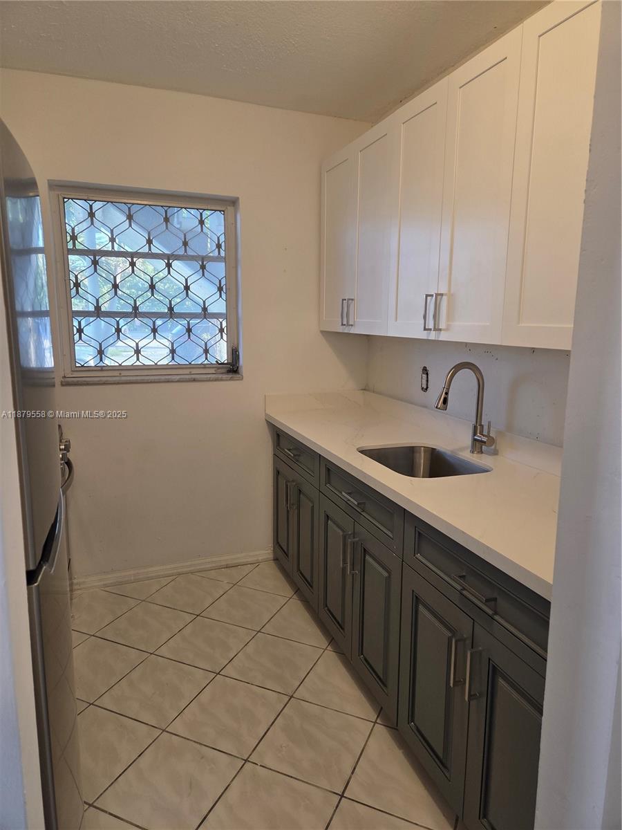 RO-MONT GARDENS ANDOVER A - Residential Lease