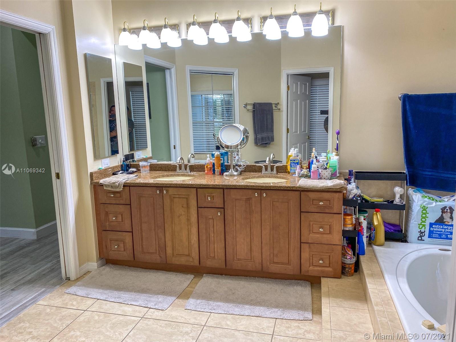 WINDOVER FARMS OF MELBOURN - Residential