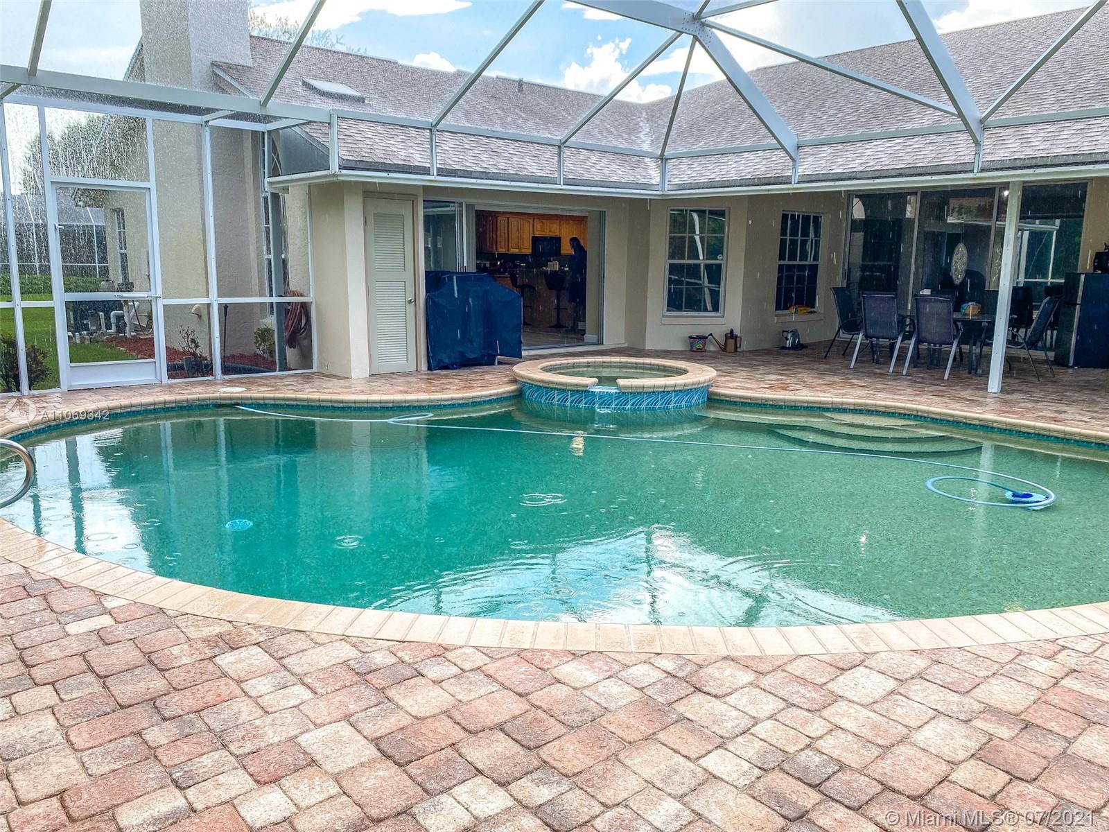 WINDOVER FARMS OF MELBOURN - Residential