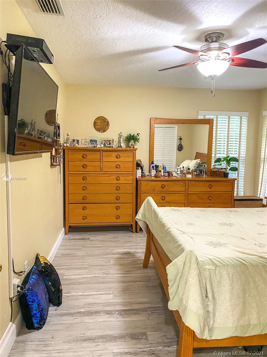 WINDOVER FARMS OF MELBOURN - Residential