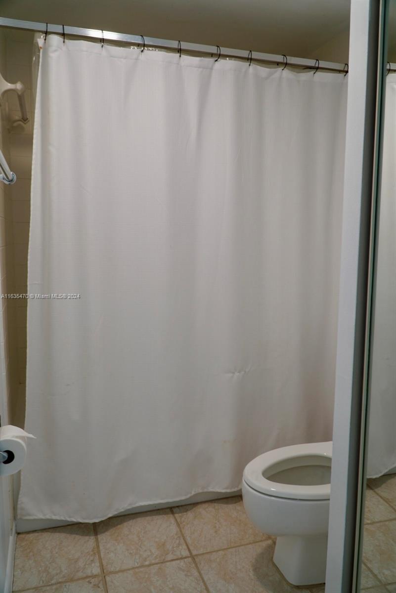 GLENWOOD TWNHS - Residential Lease