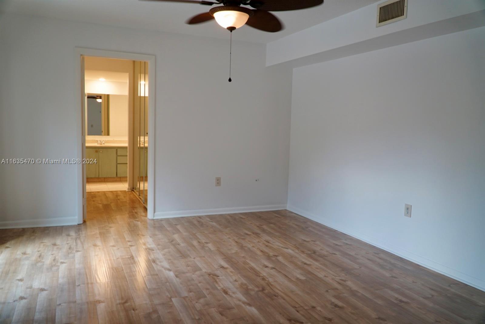 GLENWOOD TWNHS - Residential Lease