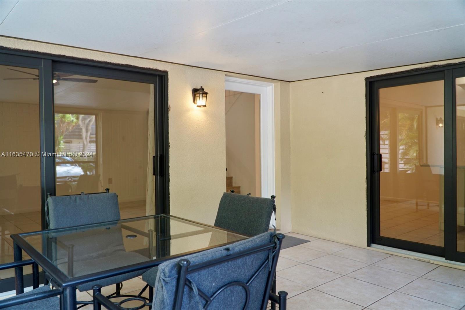 GLENWOOD TWNHS - Residential Lease