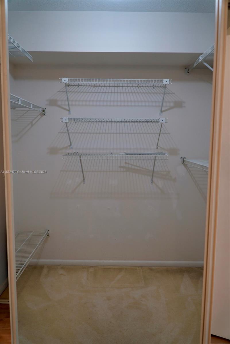 GLENWOOD TWNHS - Residential Lease