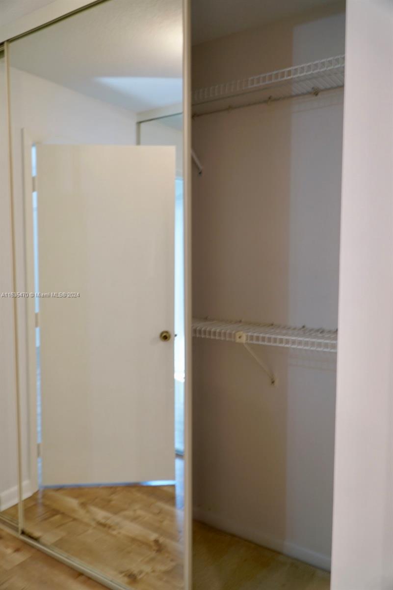GLENWOOD TWNHS - Residential Lease