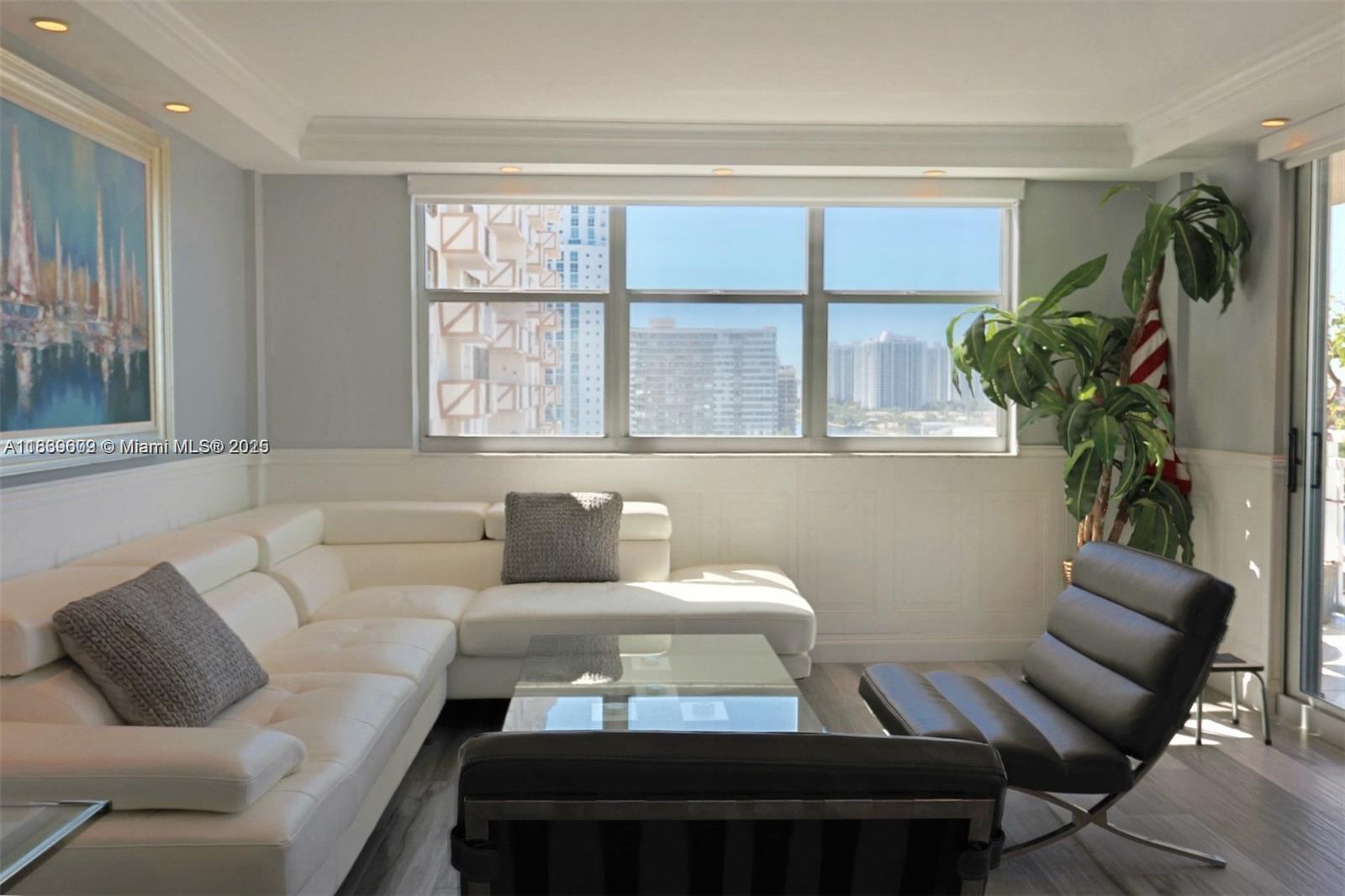 PLAZA TOWERS SOUTH CONDO - Residential