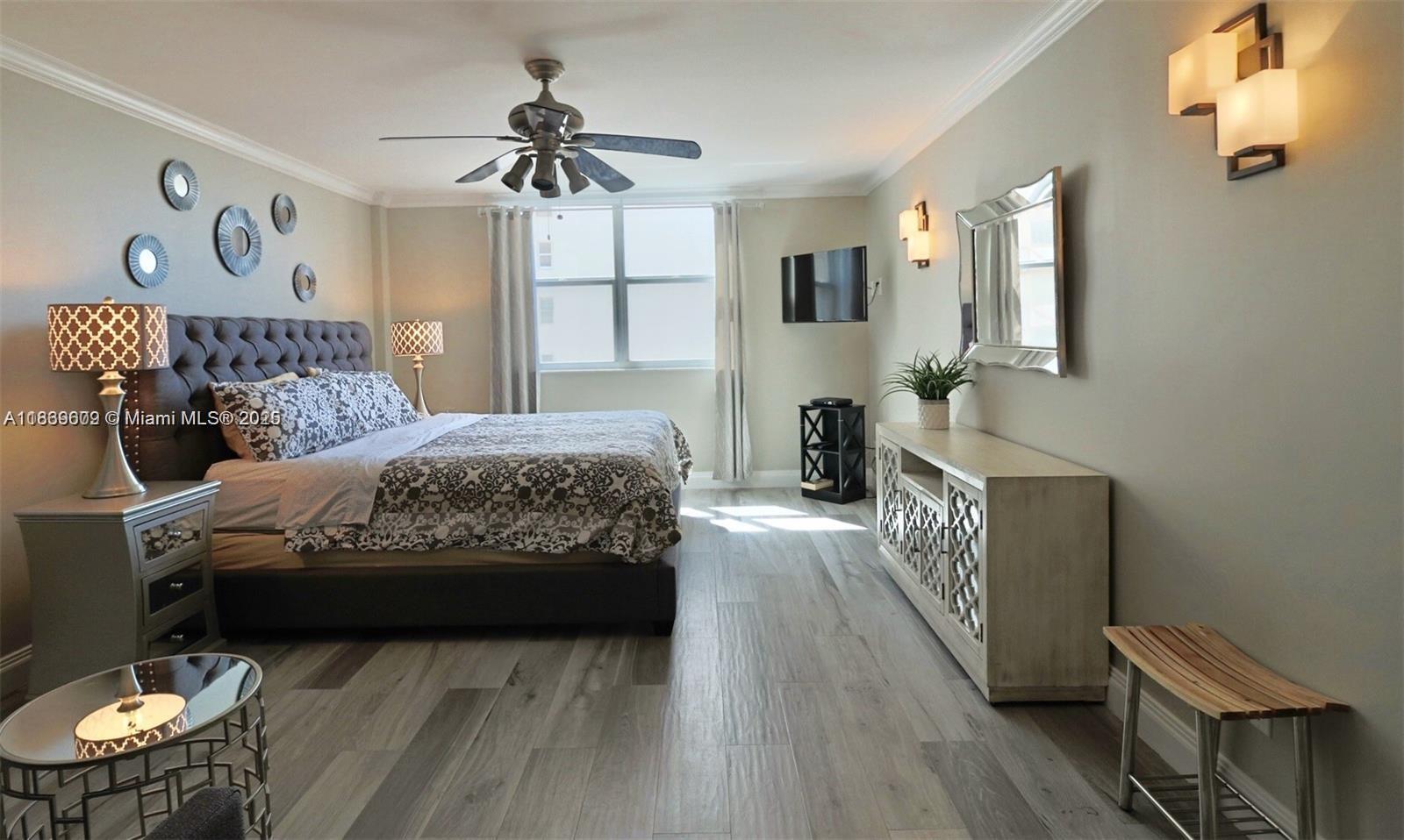 PLAZA TOWERS SOUTH CONDO - Residential