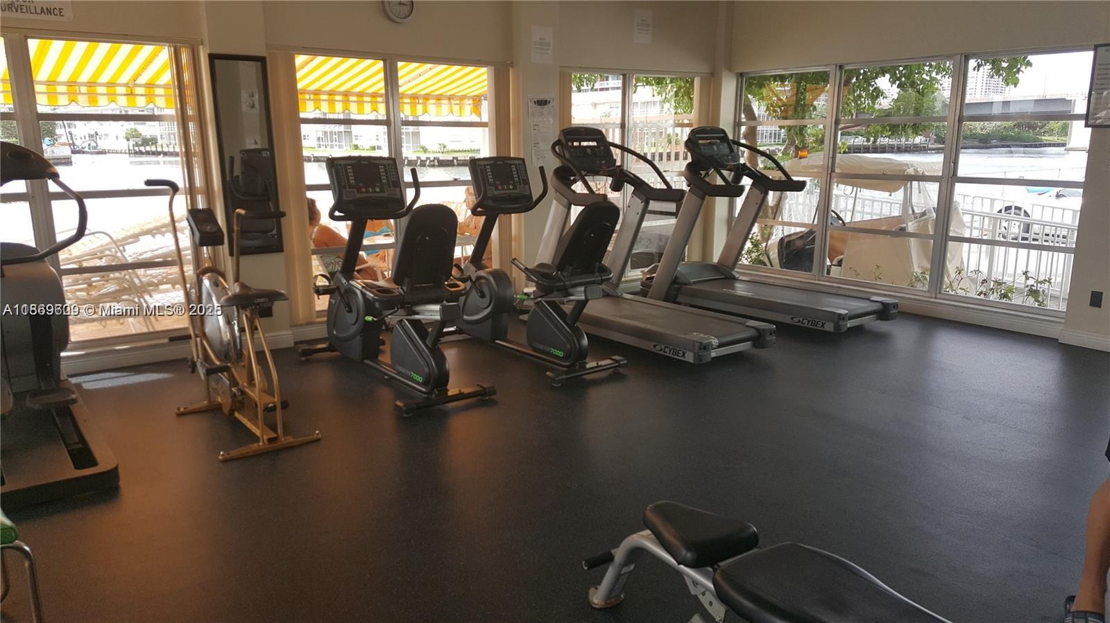 PLAZA TOWERS SOUTH CONDO - Residential