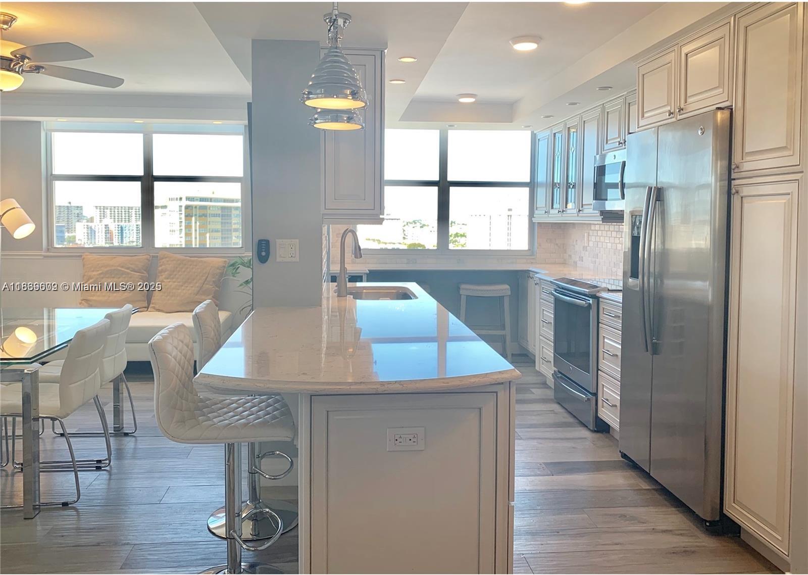 PLAZA TOWERS SOUTH CONDO - Residential