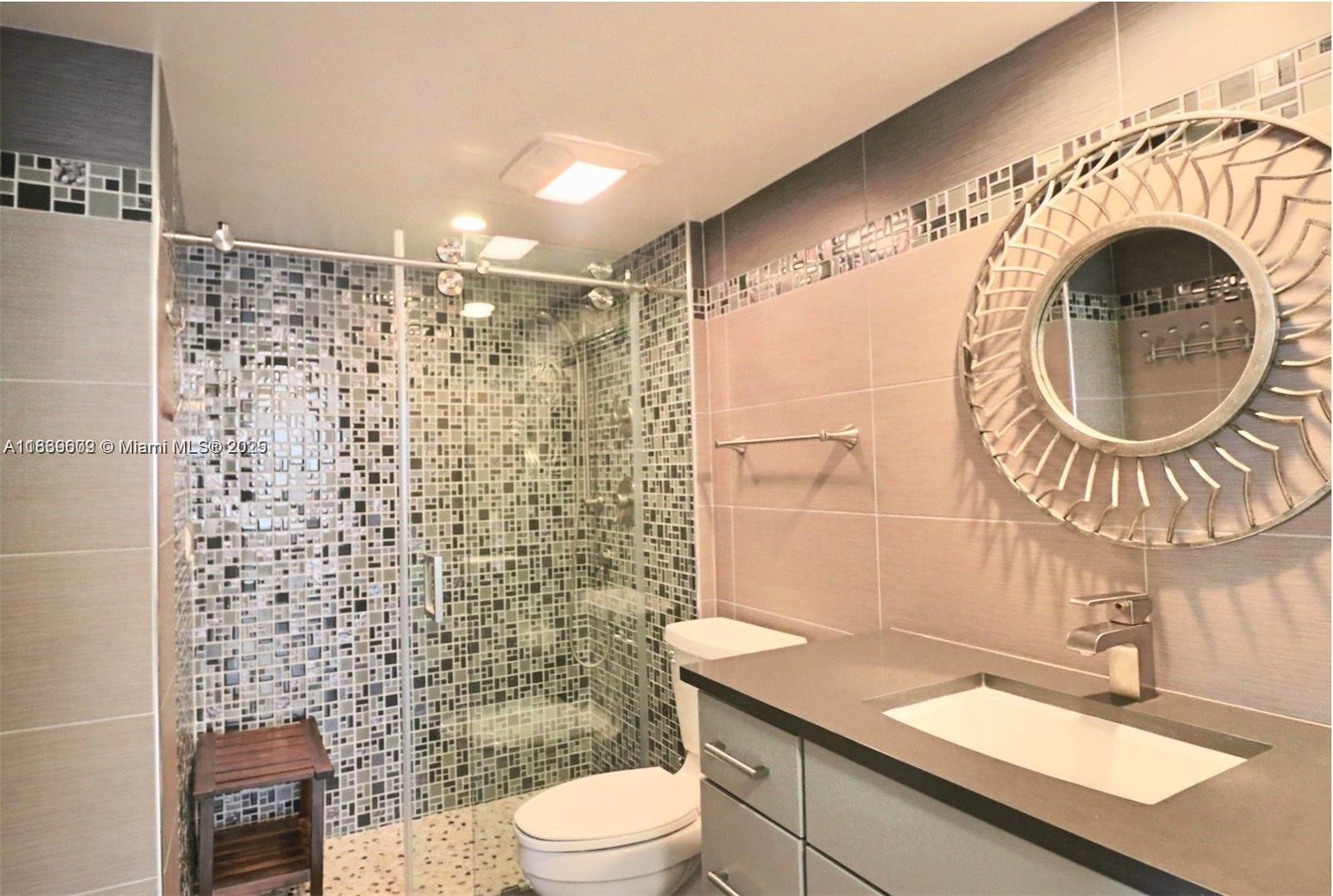 PLAZA TOWERS SOUTH CONDO - Residential