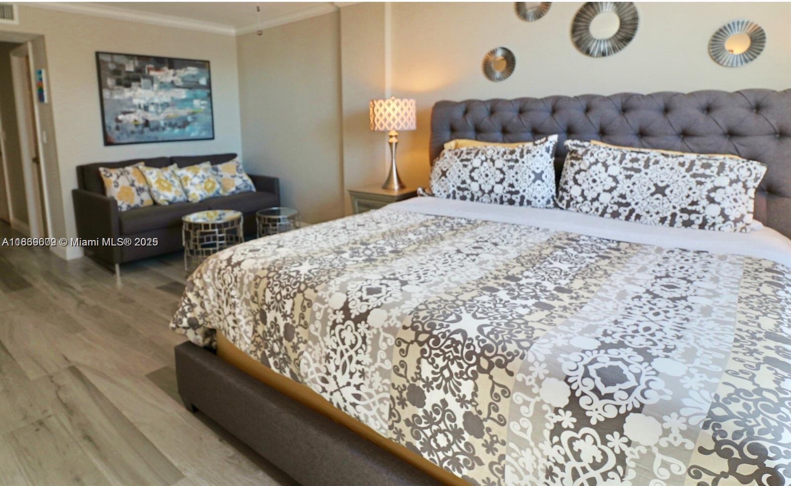 PLAZA TOWERS SOUTH CONDO - Residential