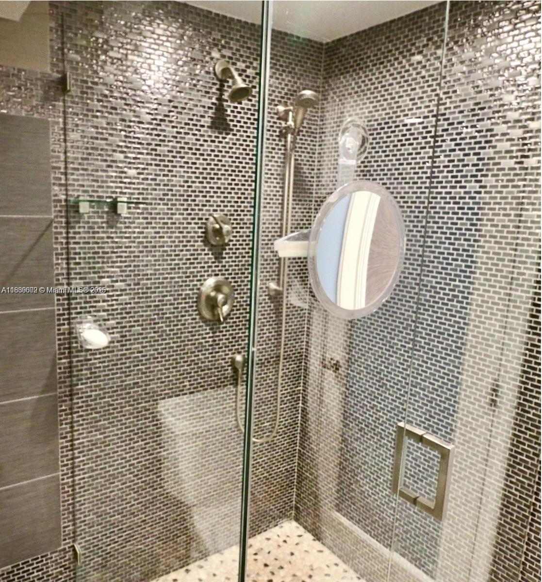 PLAZA TOWERS SOUTH CONDO - Residential