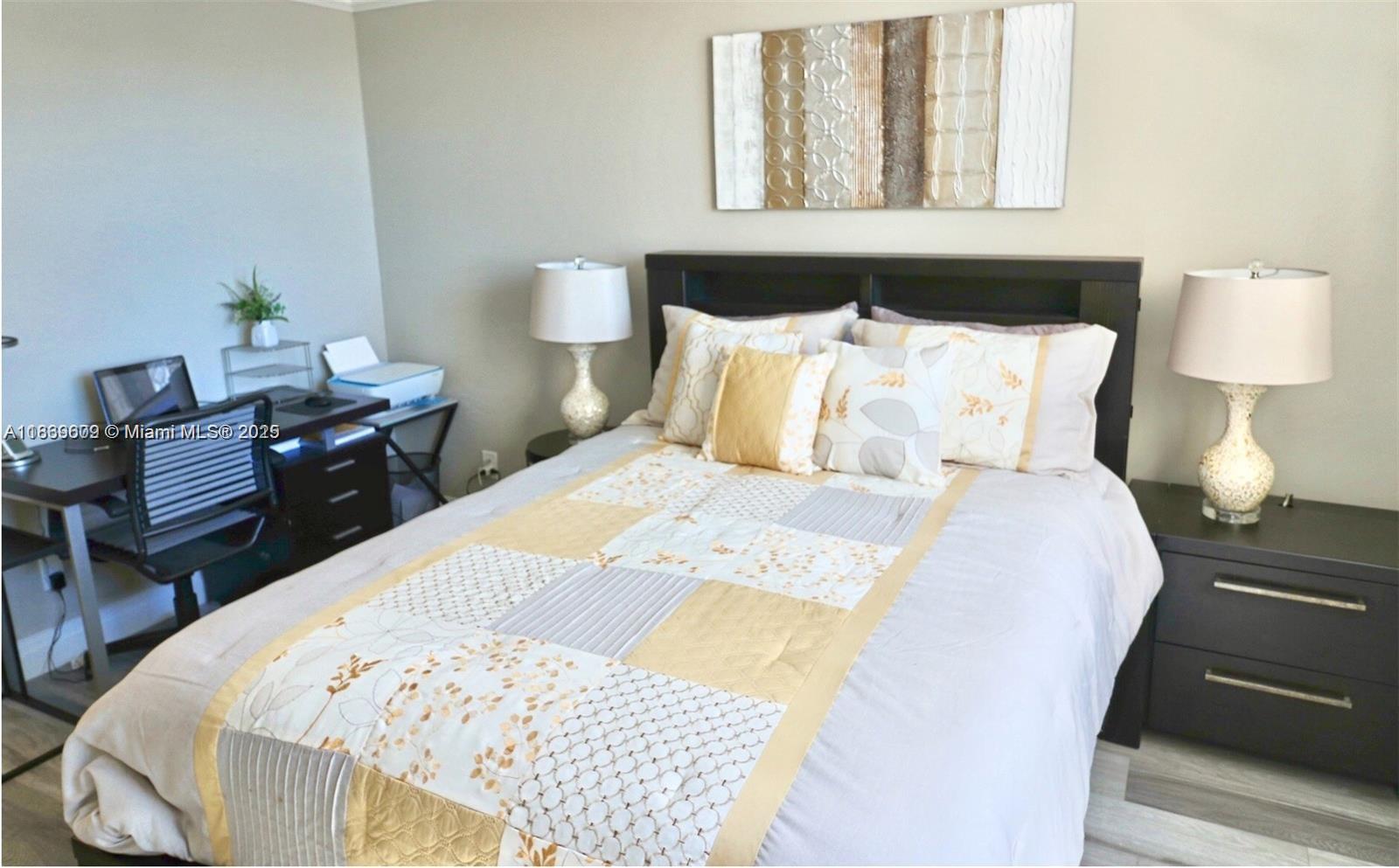 PLAZA TOWERS SOUTH CONDO - Residential