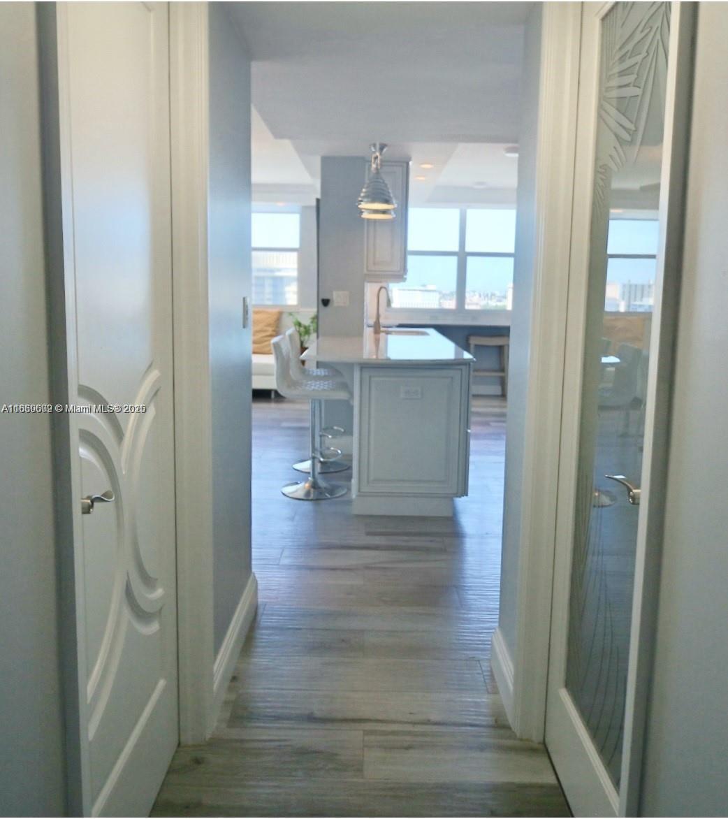 PLAZA TOWERS SOUTH CONDO - Residential