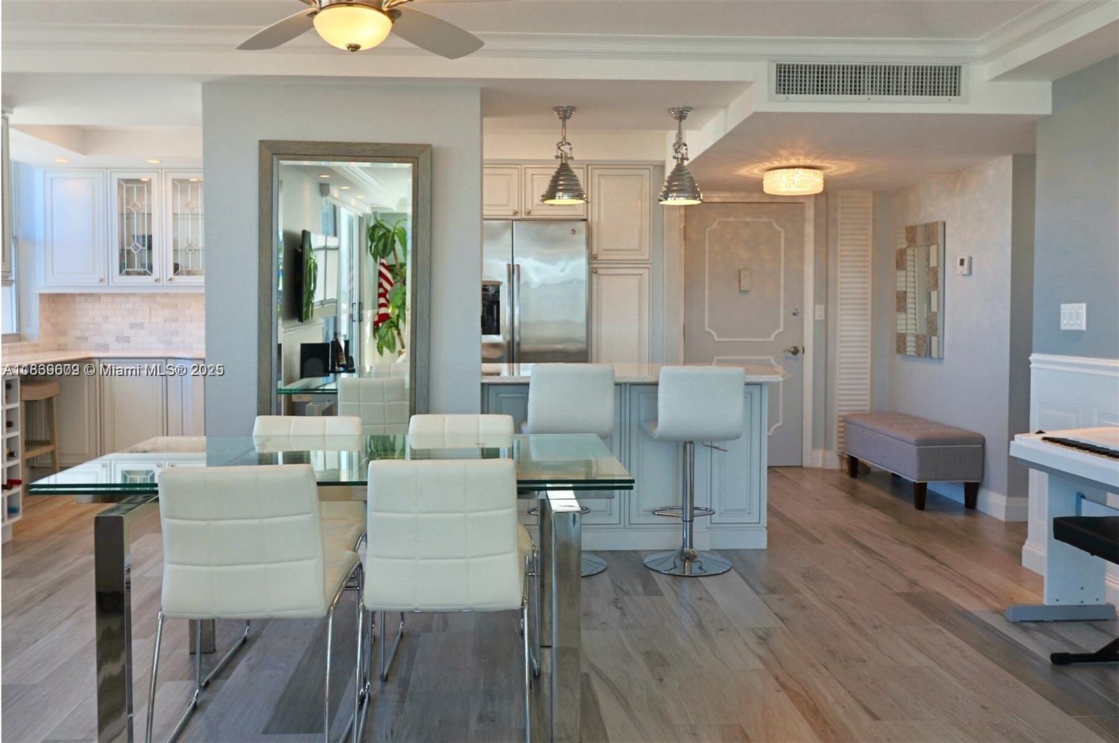 PLAZA TOWERS SOUTH CONDO - Residential