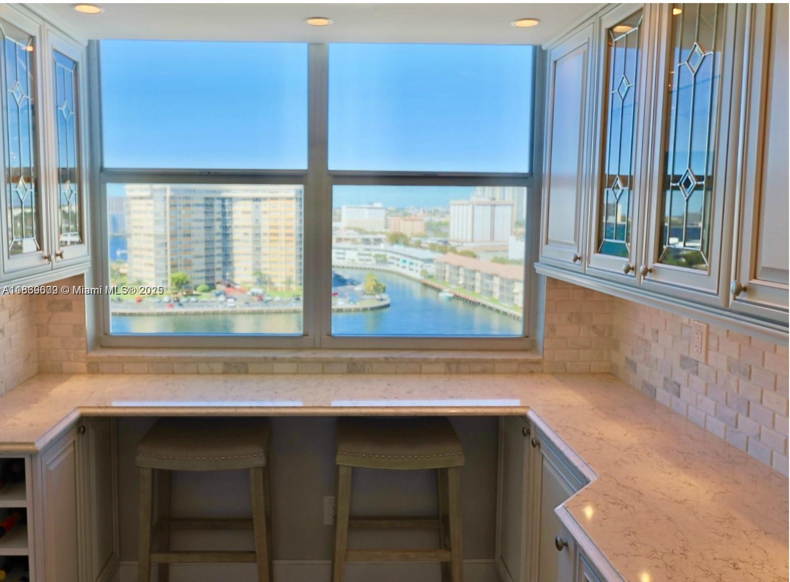 PLAZA TOWERS SOUTH CONDO - Residential