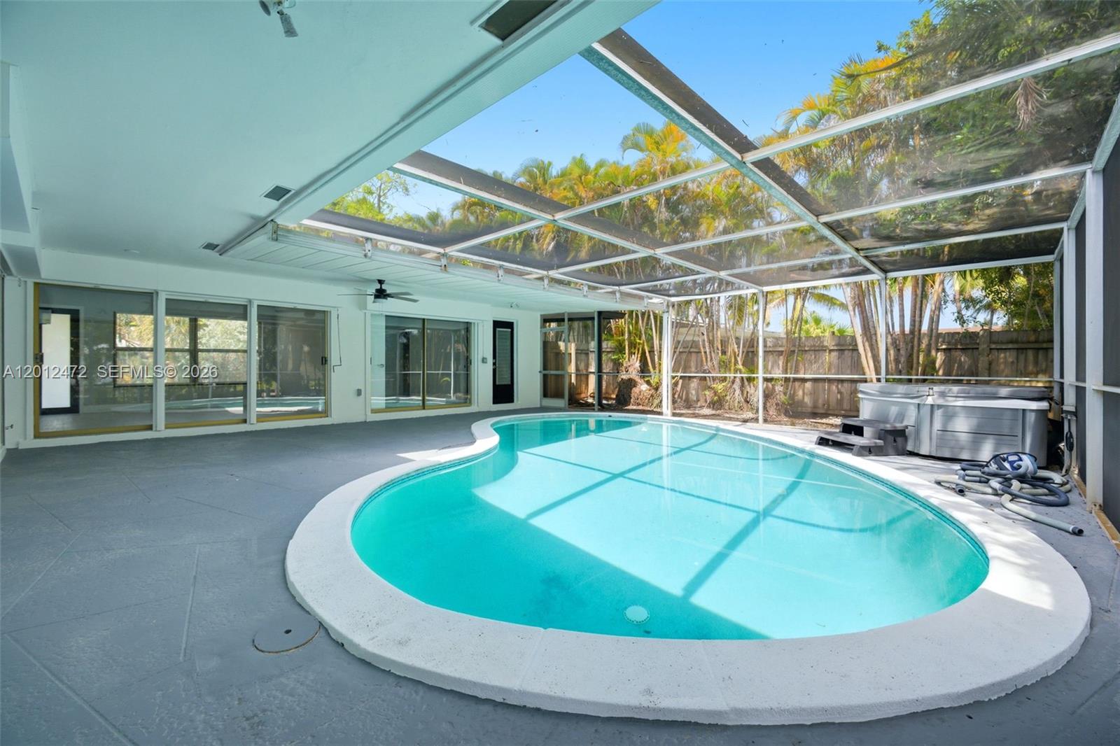 ROYAL PALM ACRES FIRST SE - Residential