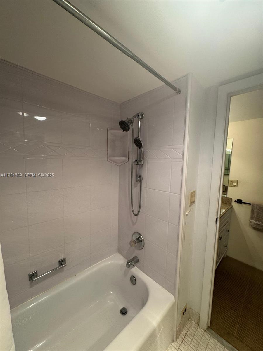 CORONADO CONDO- TOWER II - Residential