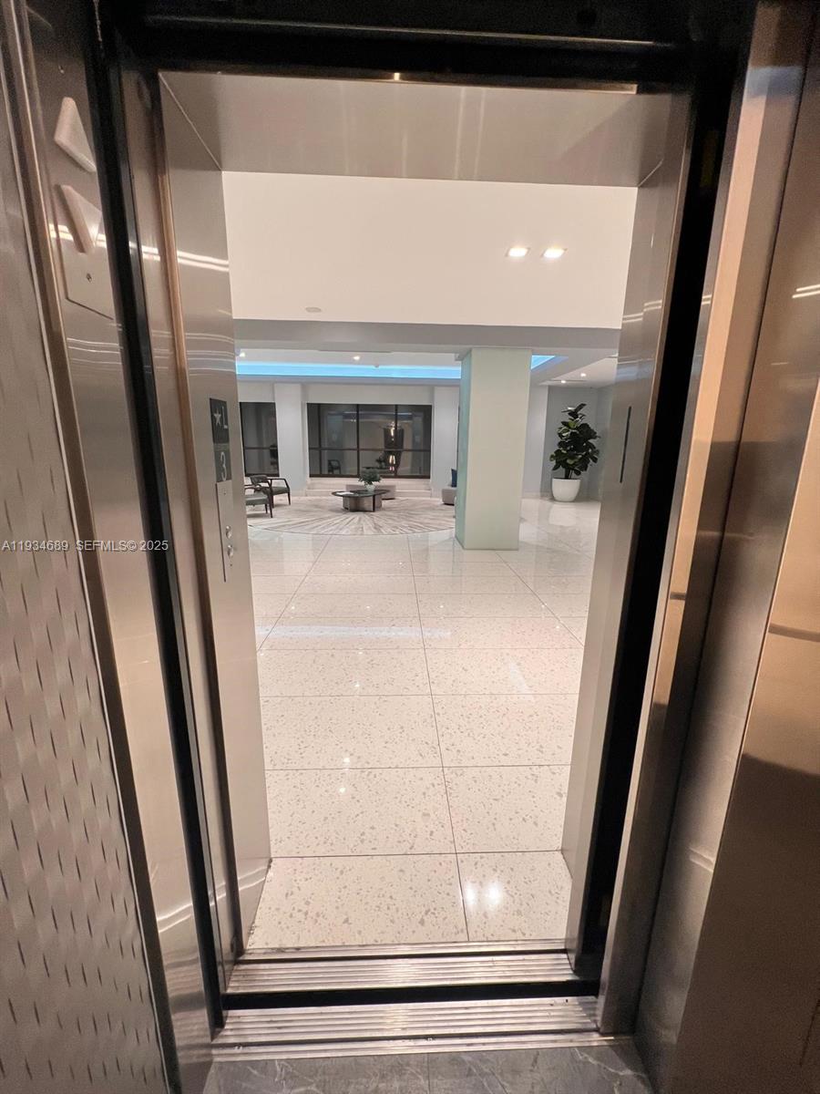 CORONADO CONDO- TOWER II - Residential