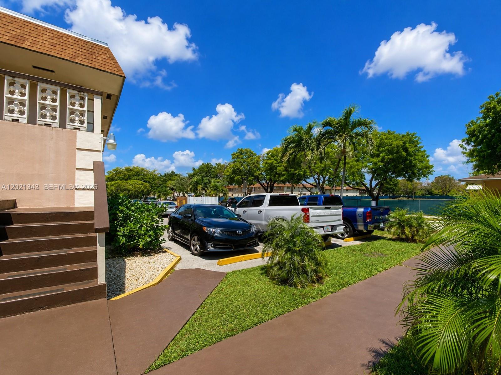 PINEWOOD - Residential