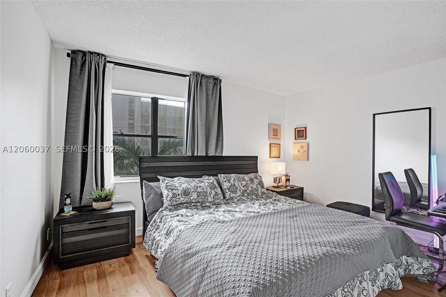 401 Golden Isles Dr 302