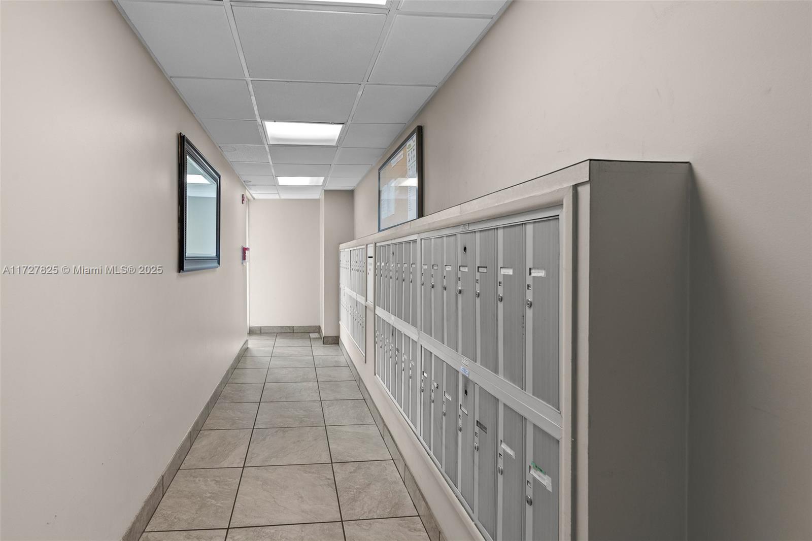 18TH HOLE AT INVERRARY CO - Residential