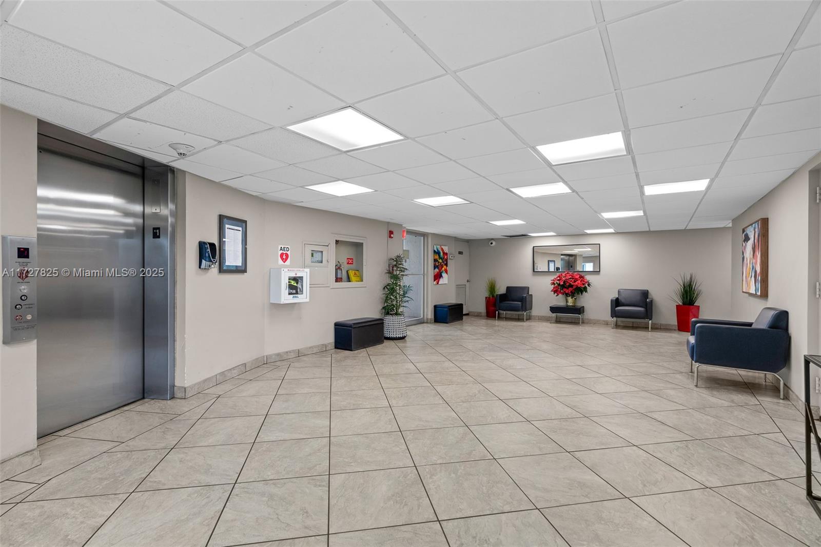 18TH HOLE AT INVERRARY CO - Residential