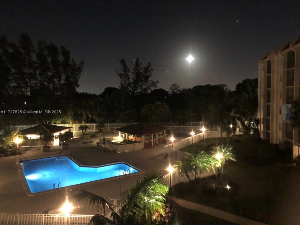 18TH HOLE AT INVERRARY CO - Residential