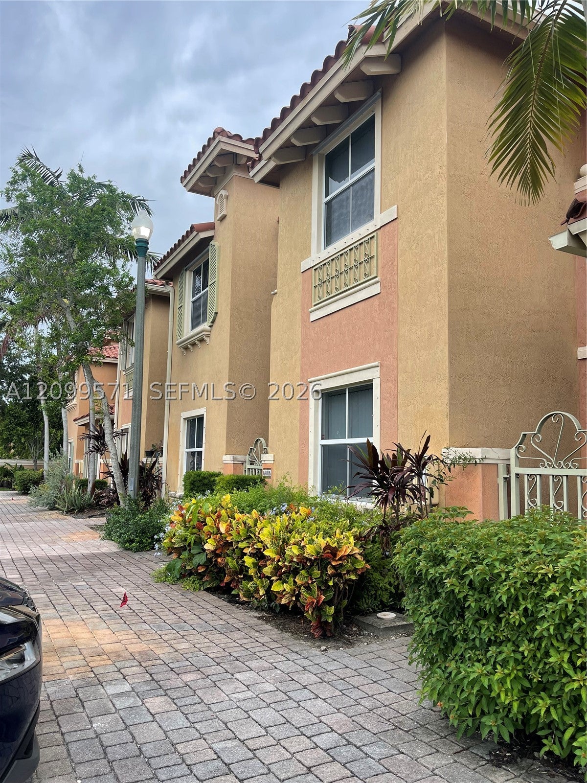 5803 Siena Ln 606