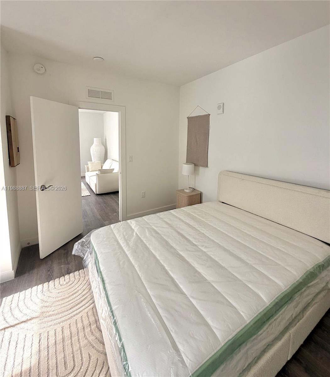 LINCOLN SUB - Residential Lease