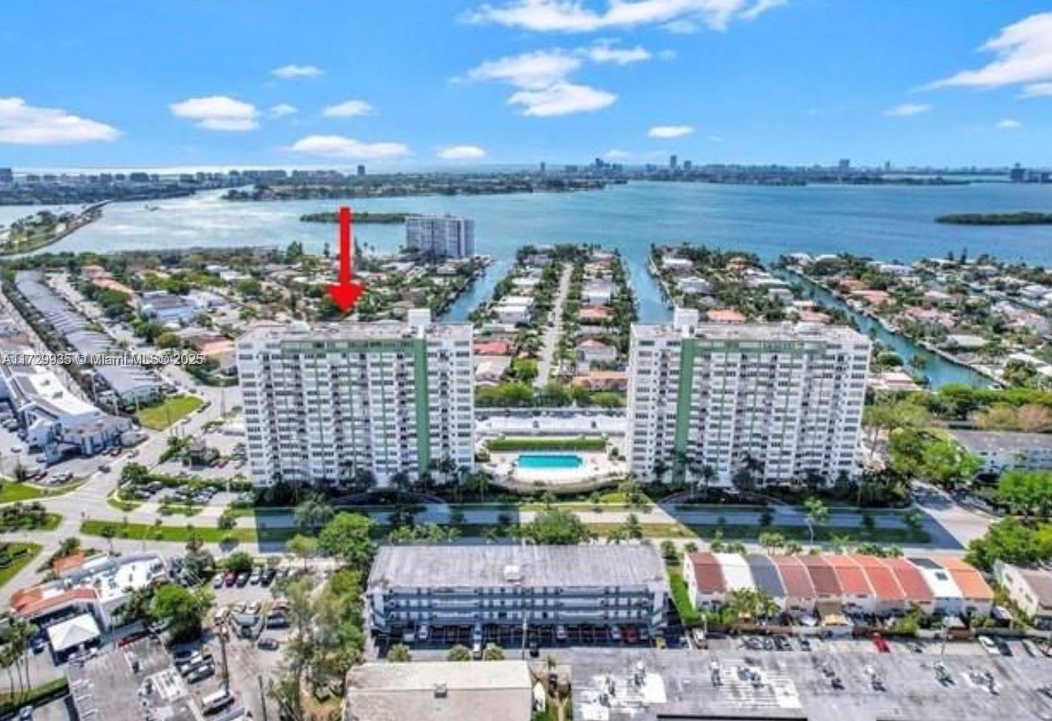 BAYVIEW TOWERS CONDO SOUT - Residential