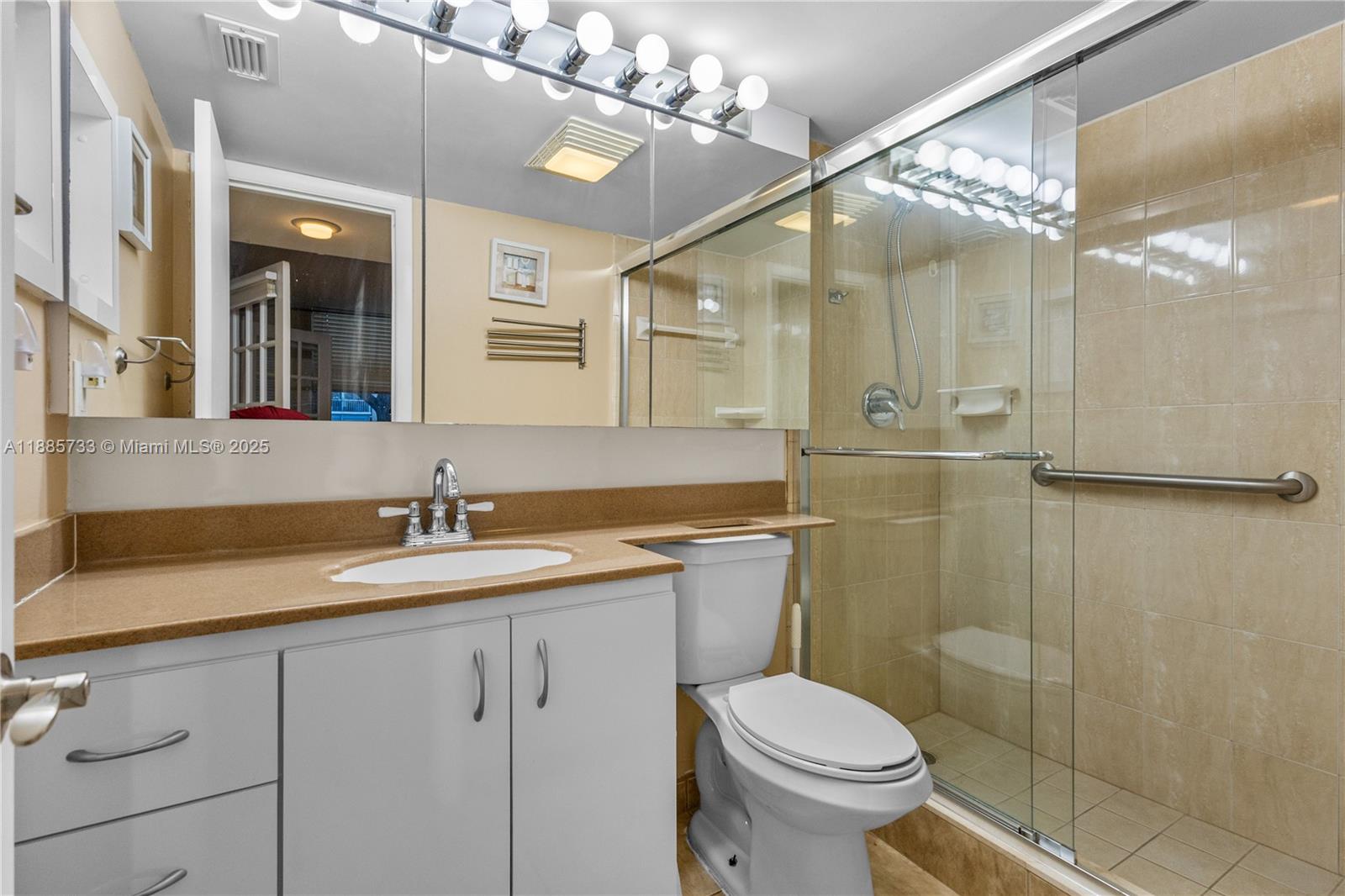 HOLLYBROOK GOLF AND TENNIS - Residential