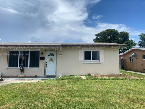 Photo of 6461 Park St, Hollywood, FL 33024 (MLS # A11857844)