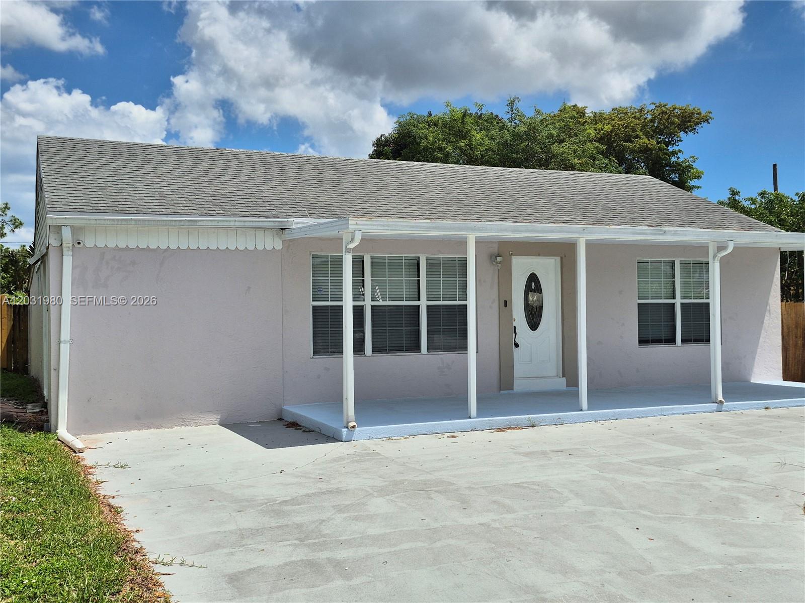 5653 Coconut Rd