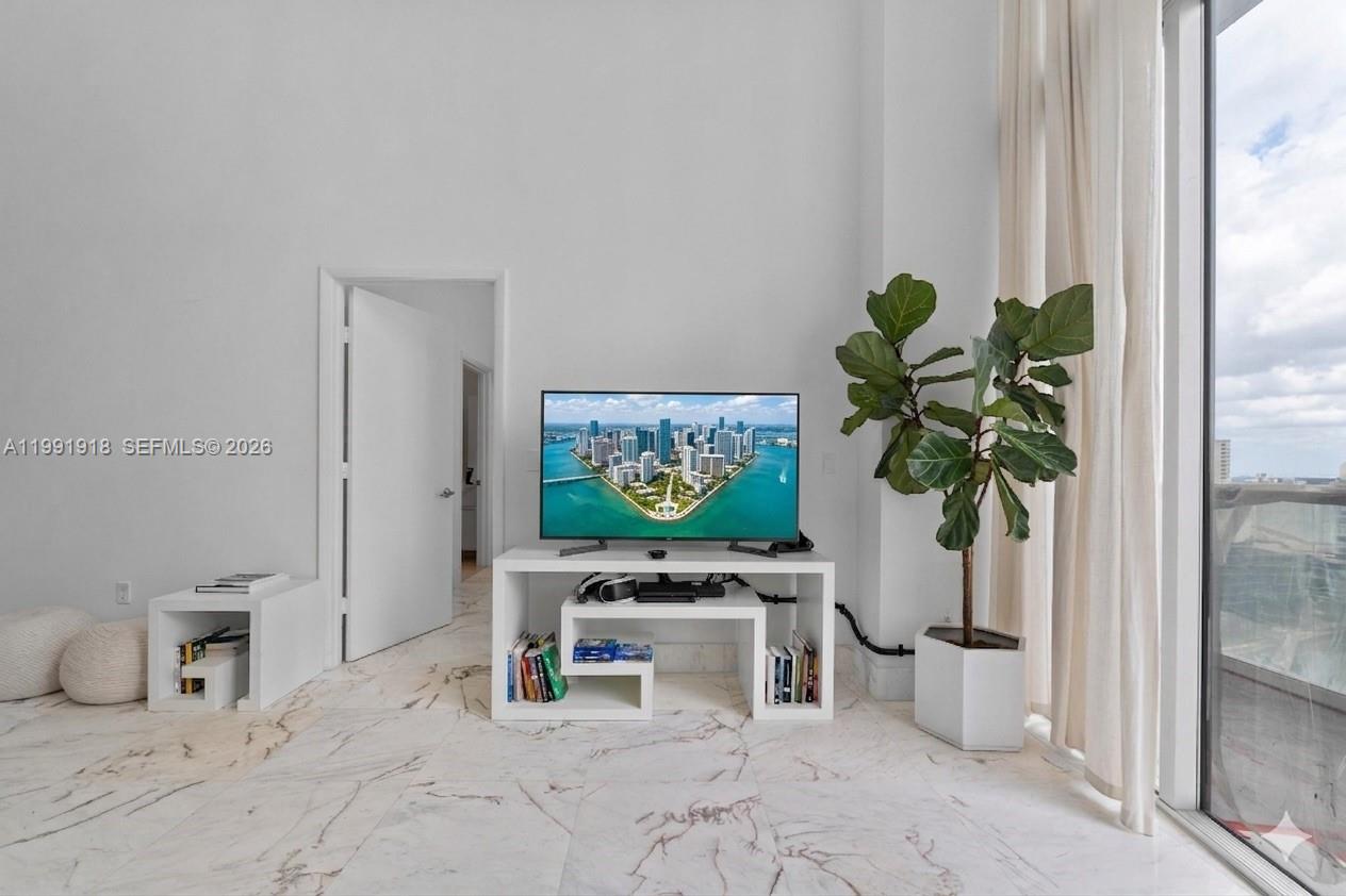 ICONBRICKELL CONDO NO 1 - Residential