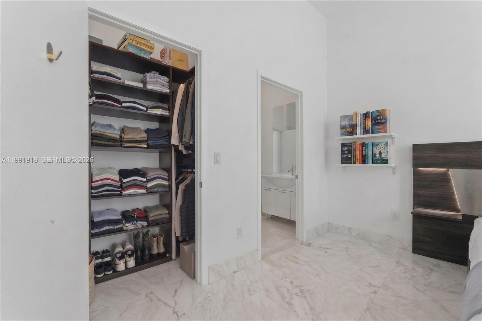 ICONBRICKELL CONDO NO 1 - Residential