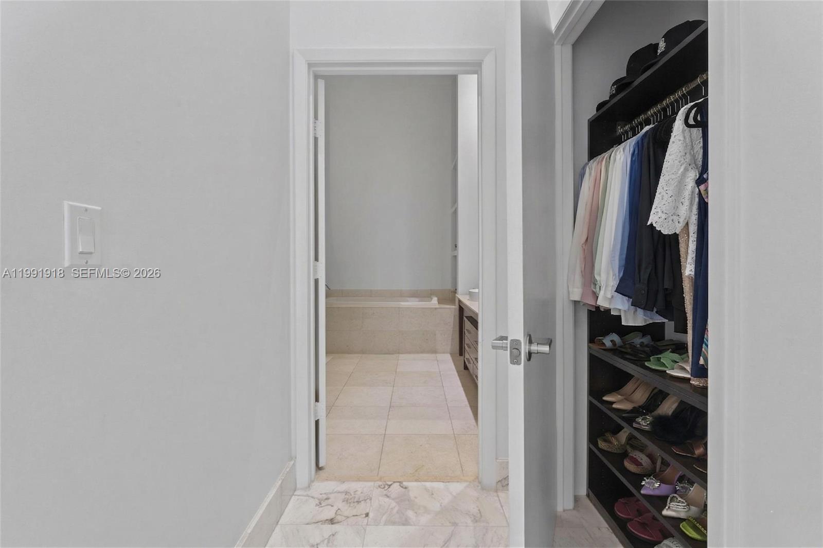 ICONBRICKELL CONDO NO 1 - Residential