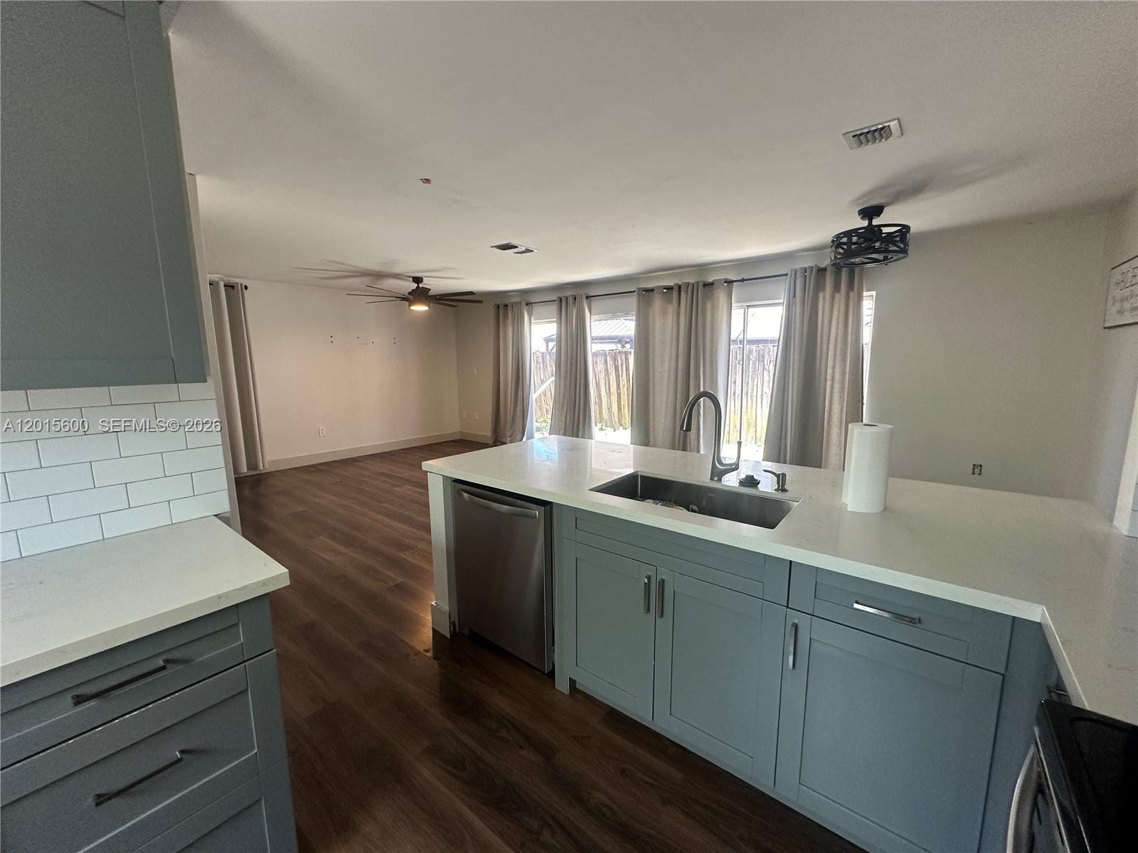 PANACHE SEC 3 - Residential