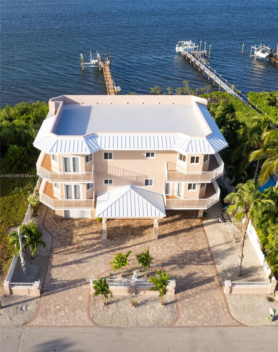 BUCCANEER PT (LARGO SOUND - Residential