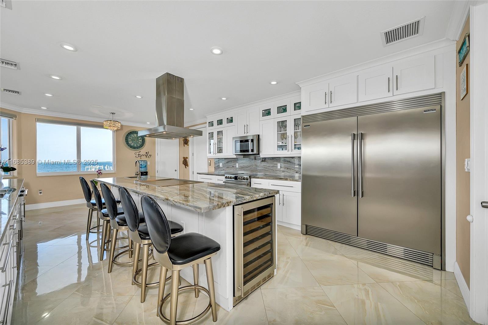 BUCCANEER PT (LARGO SOUND - Residential
