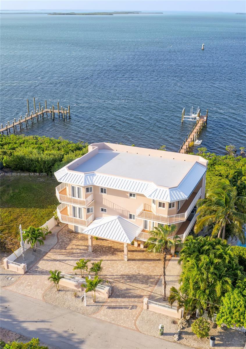 BUCCANEER PT (LARGO SOUND - Residential