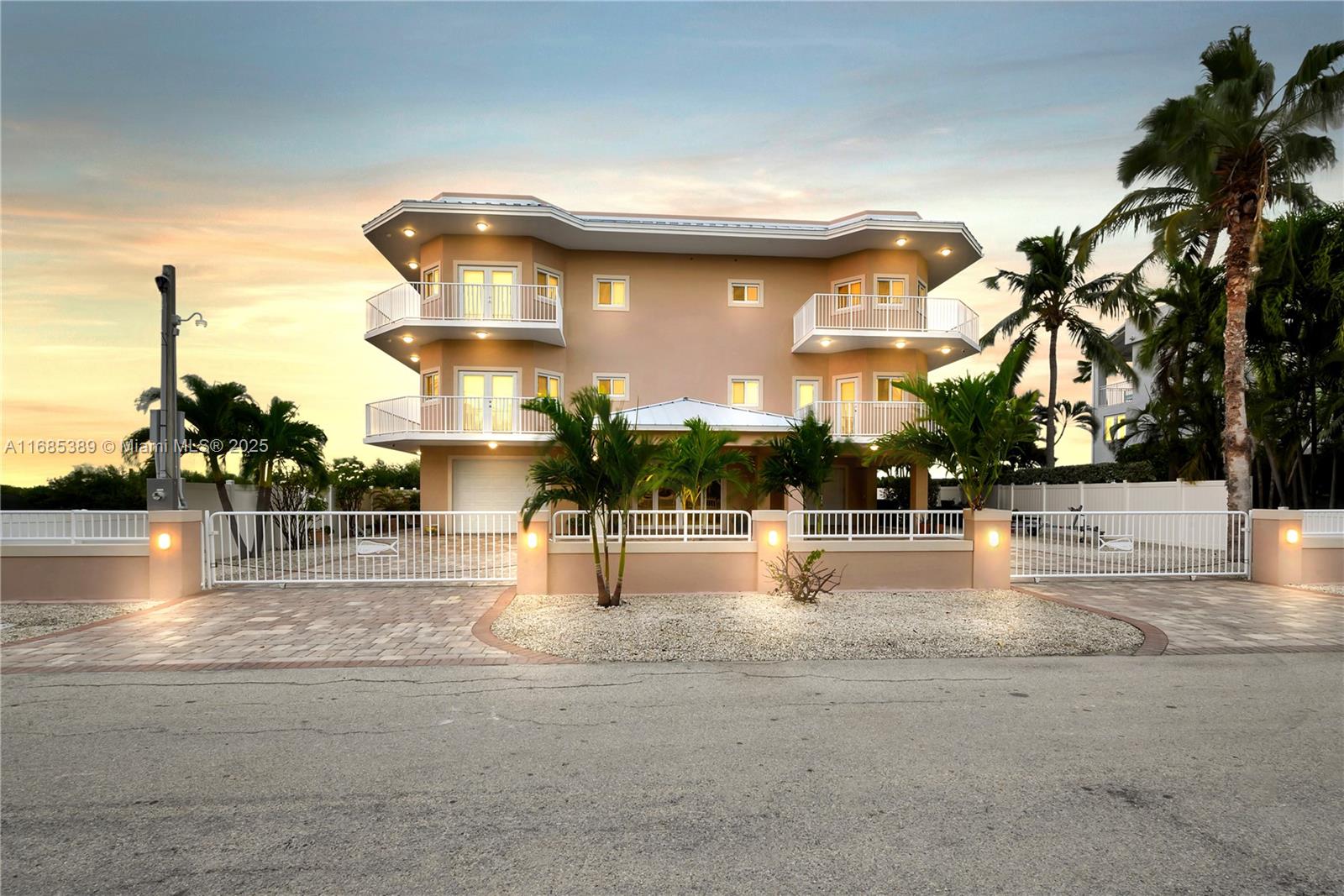 BUCCANEER PT (LARGO SOUND - Residential
