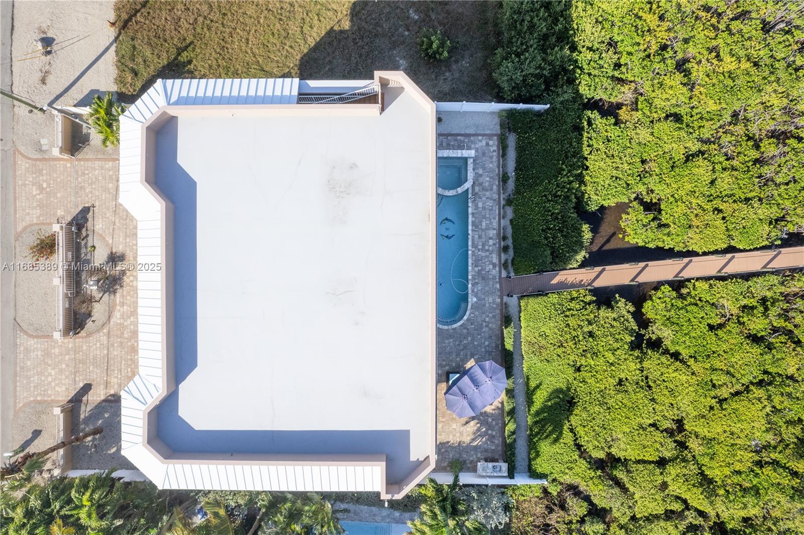 BUCCANEER PT (LARGO SOUND - Residential
