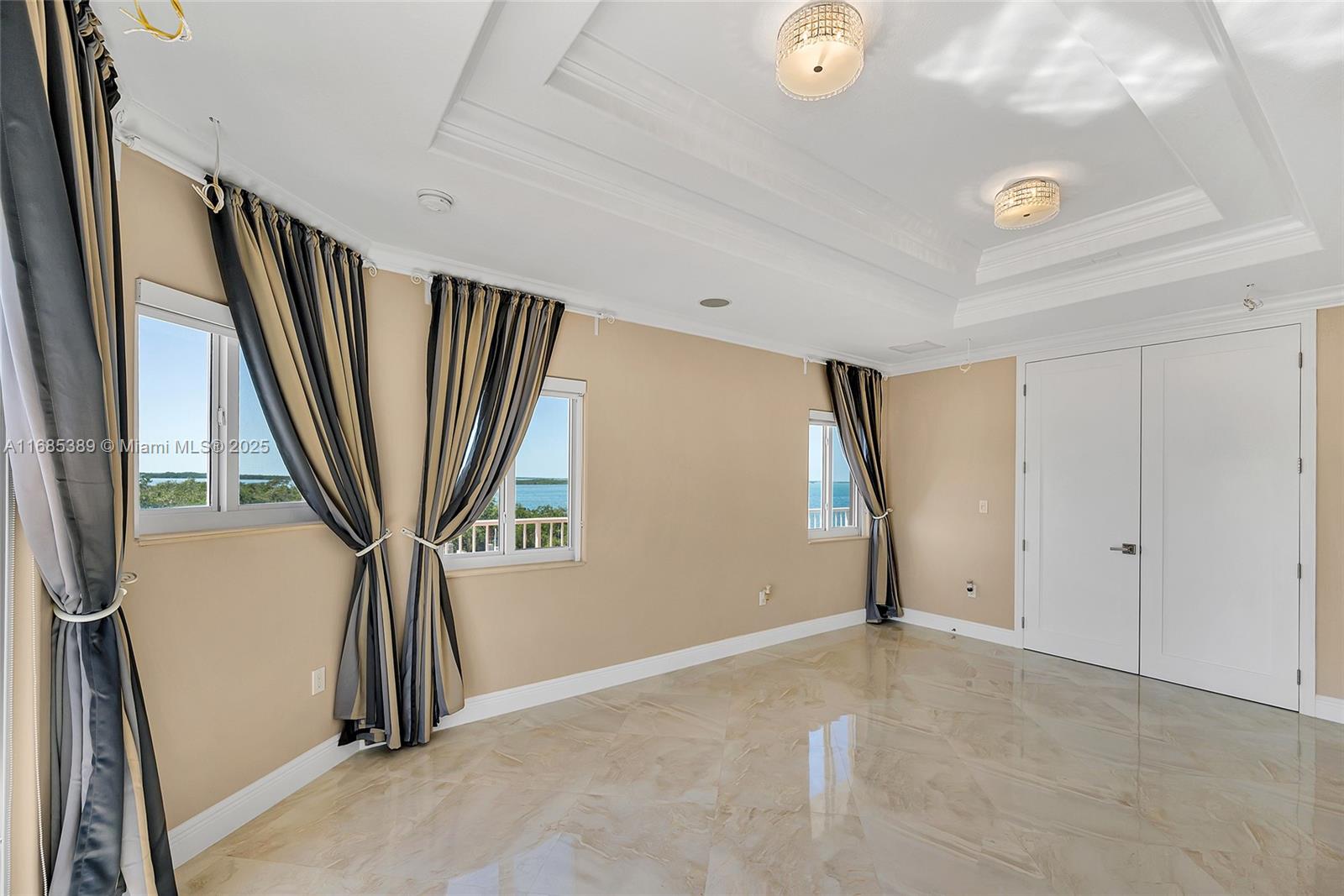 BUCCANEER PT (LARGO SOUND - Residential