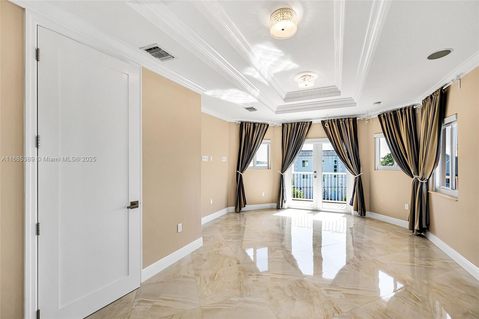BUCCANEER PT (LARGO SOUND - Residential