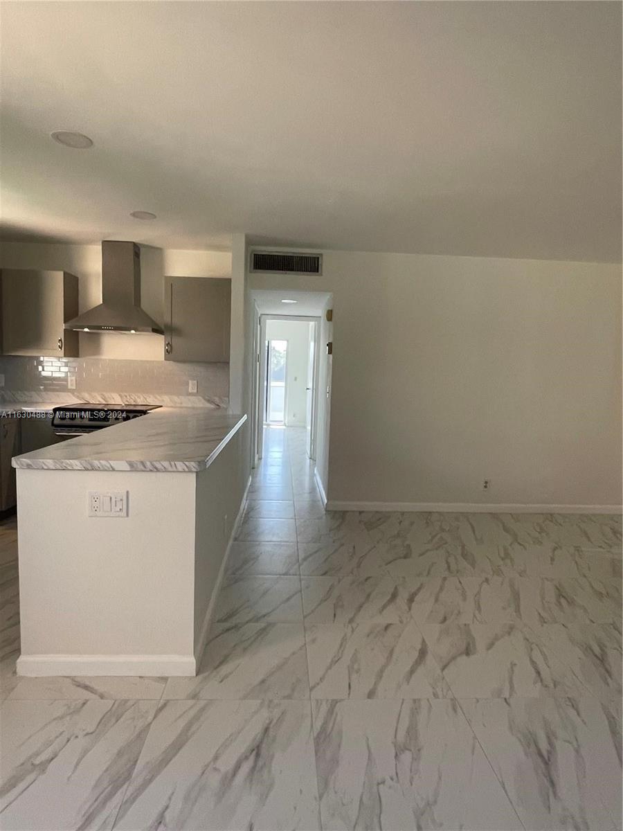 KINGS POINT SAXONY CONDOS - Residential Lease