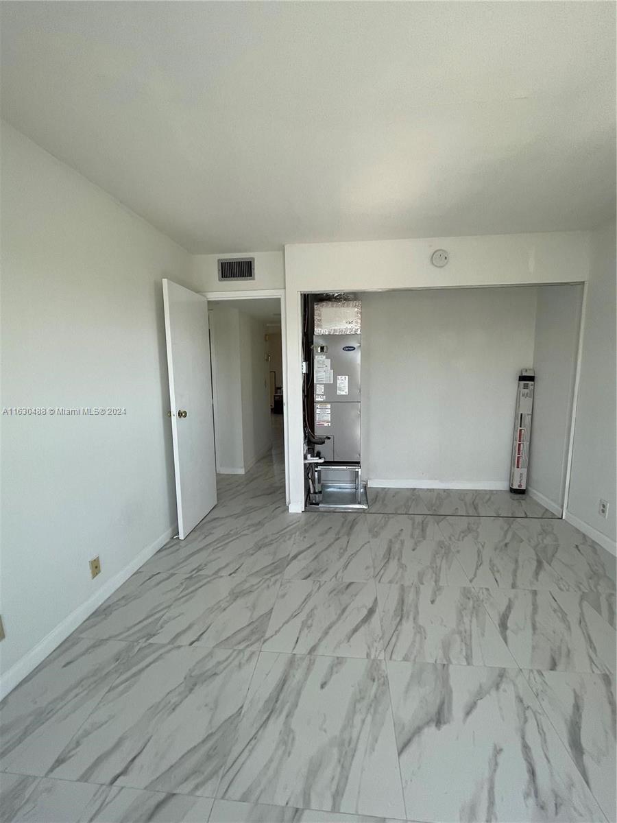 KINGS POINT SAXONY CONDOS - Residential Lease