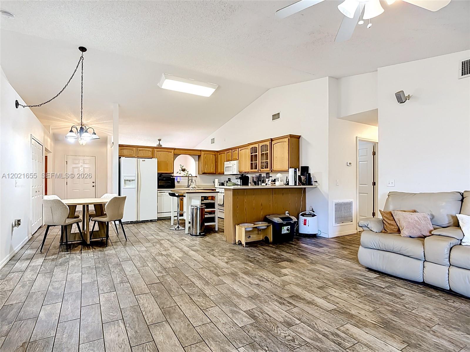 POINCIANA ESTATES SEC B - Residential