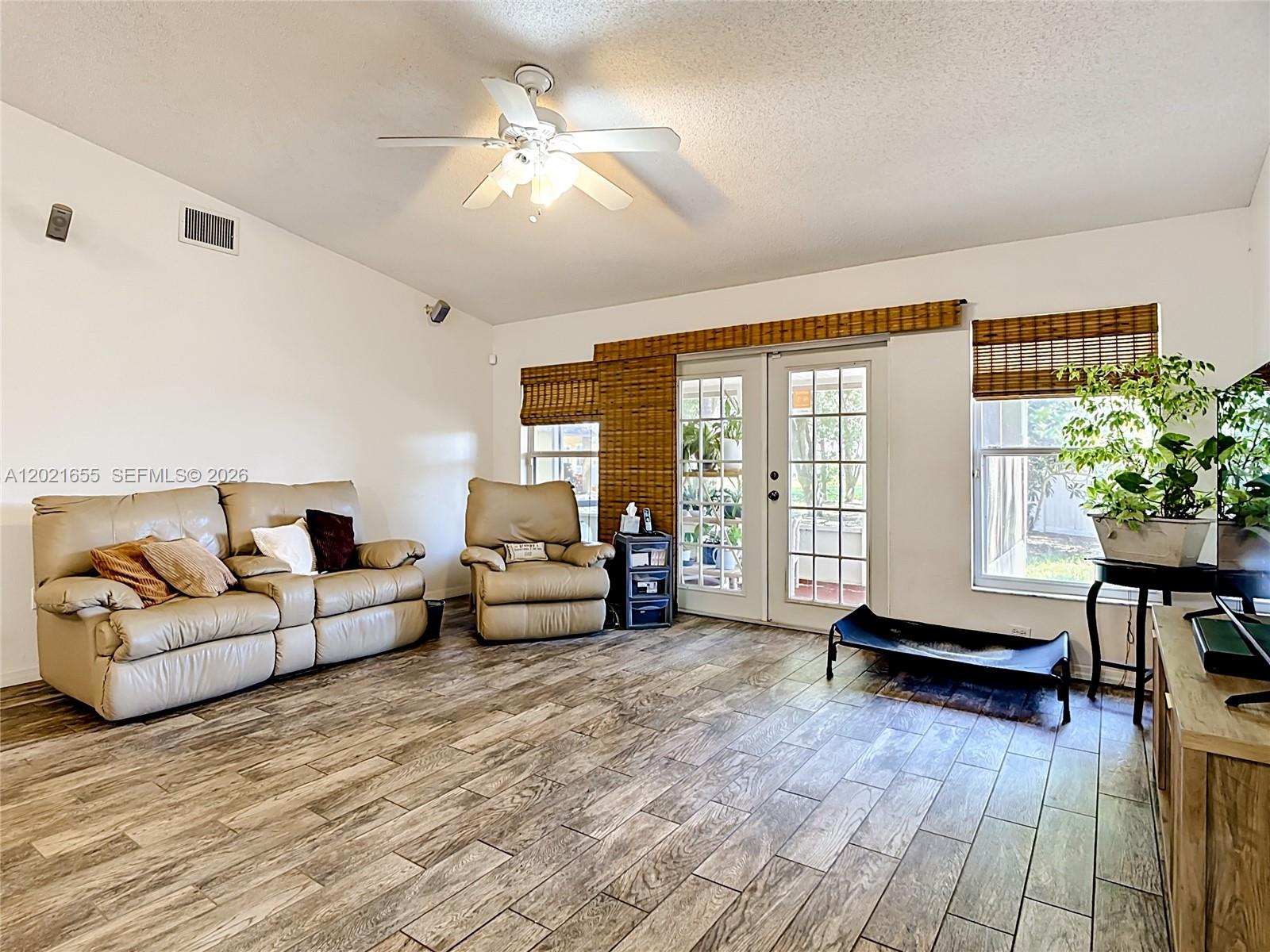 POINCIANA ESTATES SEC B - Residential